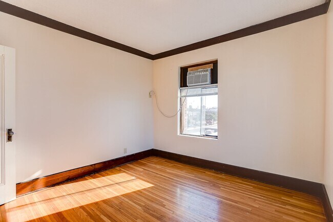 Lakesbury Apartments | Leasing Studio, Alcove, & 1-Bedroom Apartments!, Minneapolis, MN 55408 - photo 5