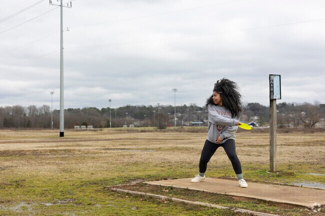 Camp Jordan Park offers Hickory Valley residents activities such as disk golf.