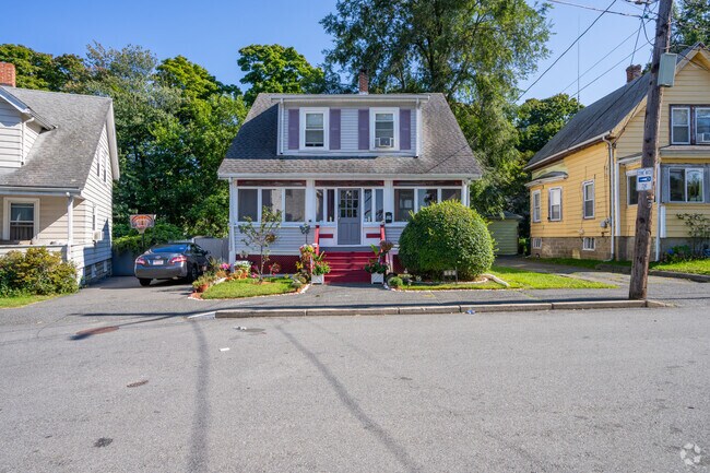 You'll find many craftsman bungalow-style homes within the Lynn English neighborhood.