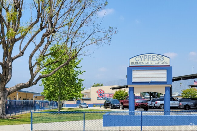 Cypress Elementary School serves grades K-5 and opened in 19080 in Covina, CA.