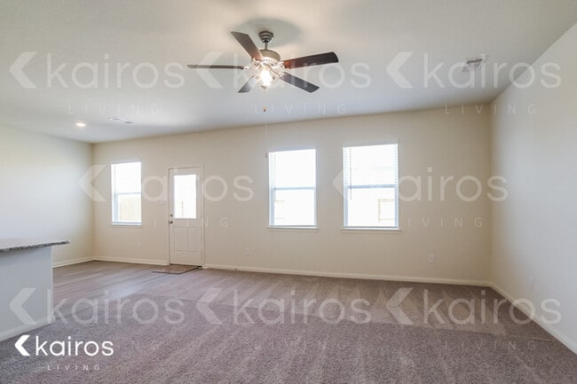 8415 Hannah Rd, Baytown, TX 77523 - photo 3