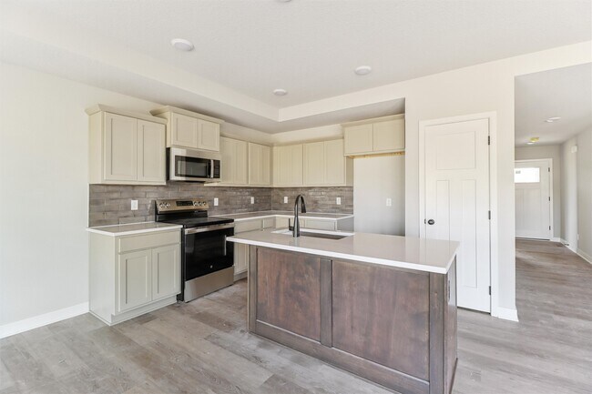 3292 NW Brookside Dr, Grimes, IA 50111 - photo 6