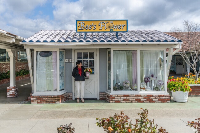 At Bee's Flower, you can find uniquely and artistically crafted flower arrangements.