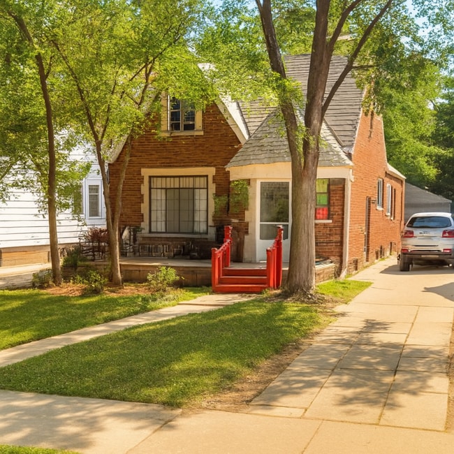 58 Dakota St unit Apartment 2, Pontiac, MI 48341 - photo 2