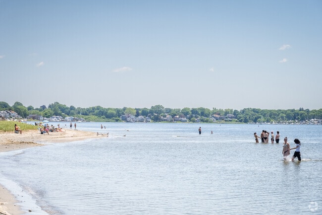 Enjoy a hot summer day with your family at Swansea Town Beach.