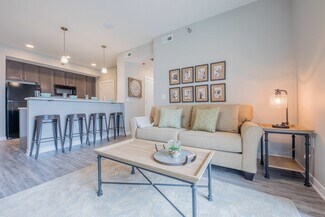 9577 White Oak Ln, Johnston, IA 50131