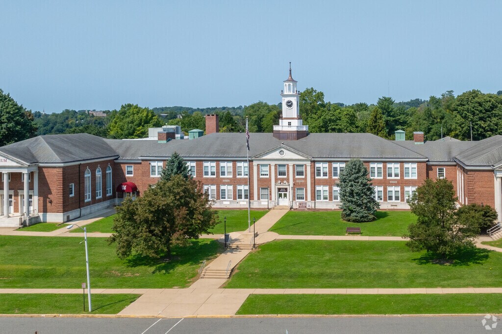 Phillipsburg Middle School serves around 664 students in grades 6-8 with a C+ rating on Niche.