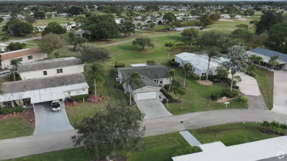 8154 14th Hole Dr, Port Saint Lucie, FL 34952 - photo 2