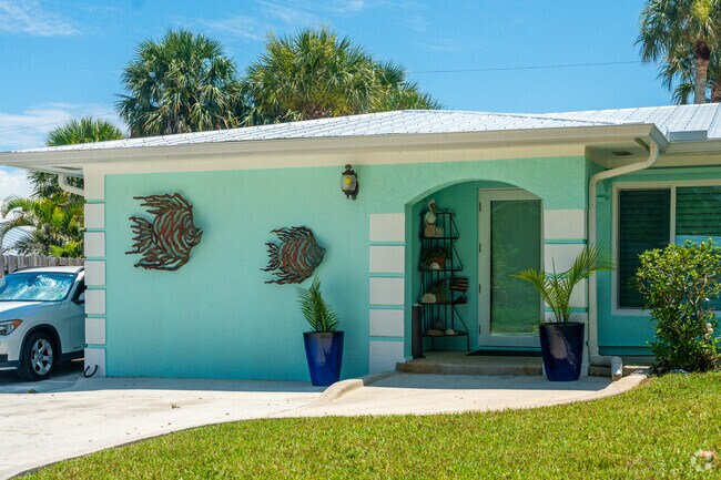 Many Sandhill Crossing residents love to personalize their homes.