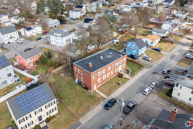 St. Casimir School provides private education in the neighborhood of Montello.