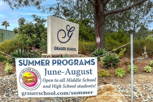 A banner of The Grauer School in Encinitas.