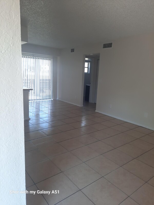 6440 62nd Ave N Unit 101, Pinellas Park, FL 33781