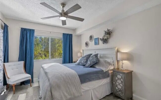 1840 Florida Club Cir unit Napoli Luxury Condom, Naples, FL 34112 - photo 6