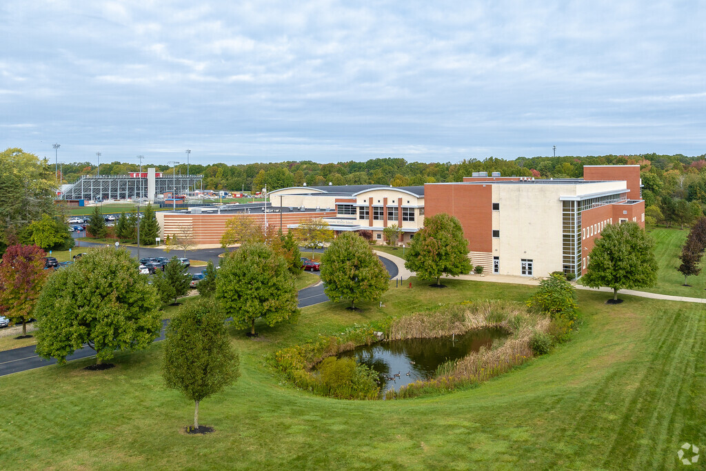 Austintown Middle School in Austintown serves the children in grades 6-8.