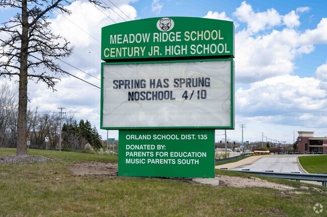 Meadow Ridge School is a public school Brwowith 534 students located near the Orland Grove area.