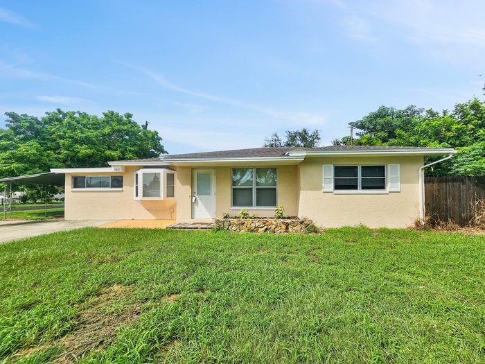 10849 60th Ave N, Seminole, FL 33772 - photo 1