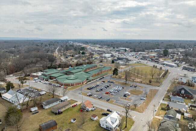 College Street Elementary School enrolls over 500 students every year in Manchester.