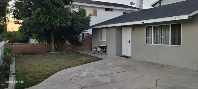 8134 Comolette St, Downey, CA 90242 - photo 2