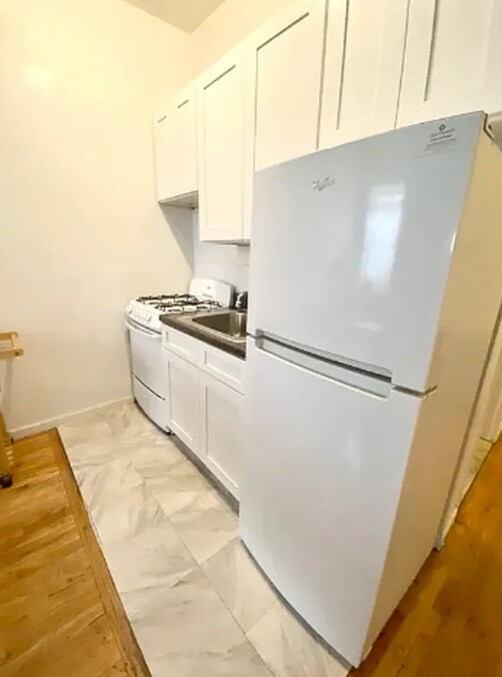 317 E Houston St, New York, NY 10002 - photo 3