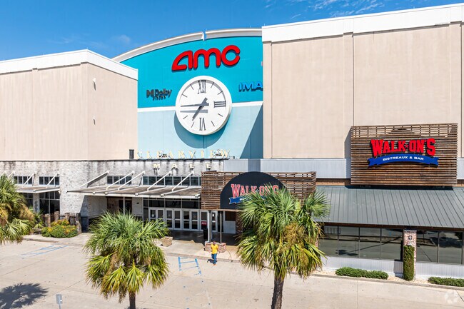 Clearview City Center has many entertainment and retail options in Clearview-Transcontinental.