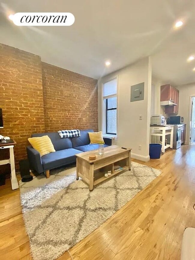 509 E 81st St, New York, NY 10028
