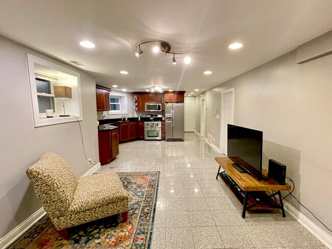 2217 W Giddings St unit G, Chicago, IL 60625 - photo 4