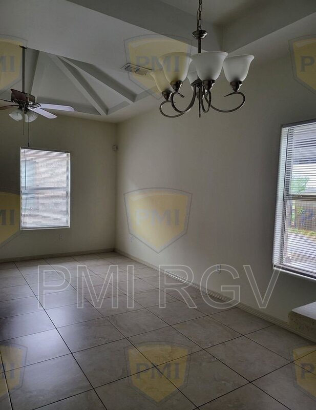 407 N Lotto Ln unit B, Edinburg, TX 78541 - photo 6