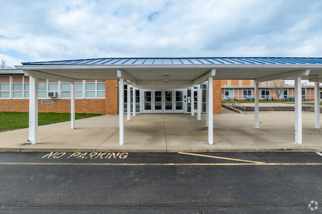 Tuslaw Middle School is a quality school located in West Brookfield.