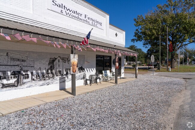 Silverhill residents can head to Saltwater Brew for a fresh cup of coffee in the morning.