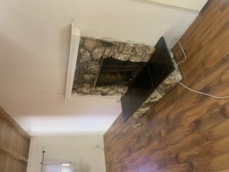 18332 Superior St, Los Angeles, CA 91325