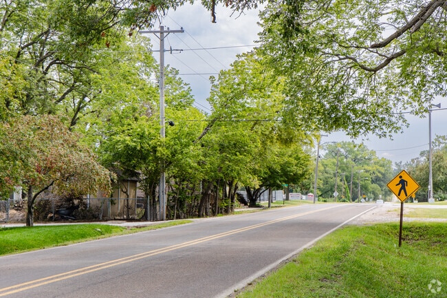 Scenic country roads are common in Walton, Nebraska.
