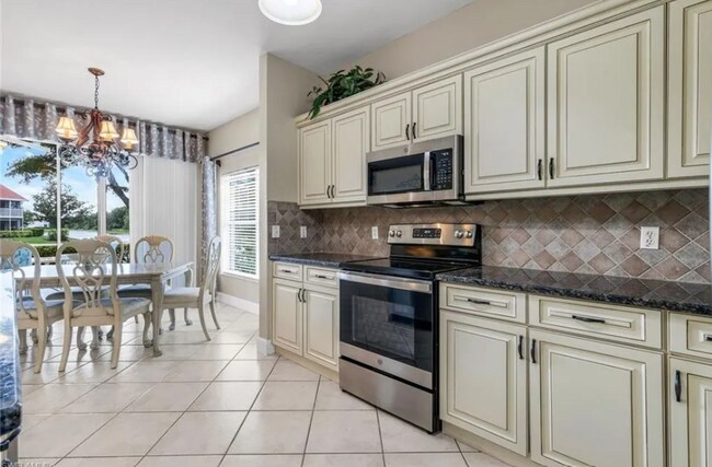 5650 Northboro Dr unit 102, Naples, FL 34110 - photo 5