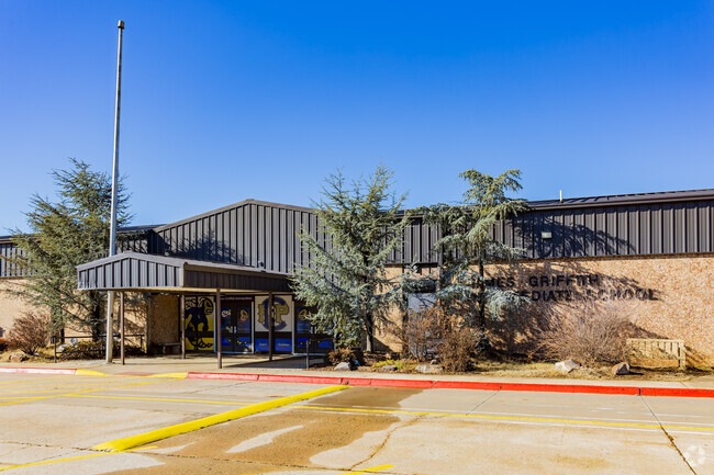 James Griffith Intermediate Elementary School is a quality school located in Choctaw area.