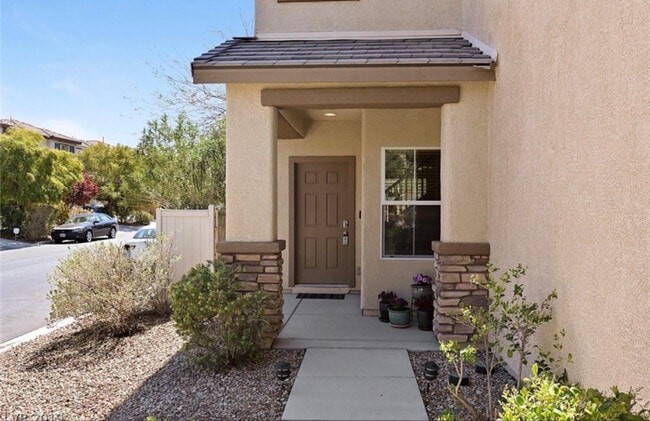 4965 W Bobcat Bend Ct, Las Vegas, NV 89139 - photo 2