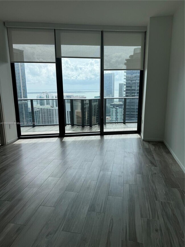 805 S Miami Ave unit 4004, Miami, FL 33136 - photo 3