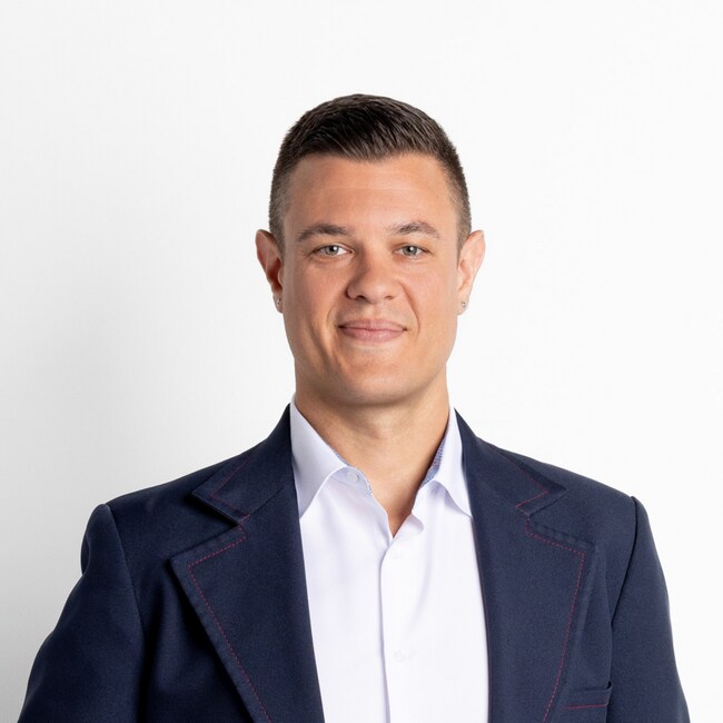Agent Photo