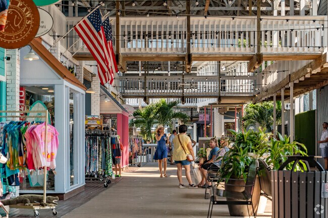 Deep Creek enjoys easy access to Fisherman's Village in Punta Gorda.