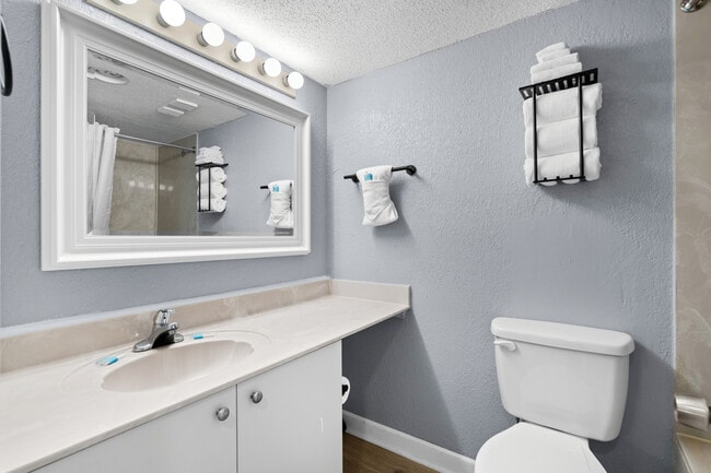 1402 N Ocean Blvd, Myrtle Beach, SC 29577 - photo 5