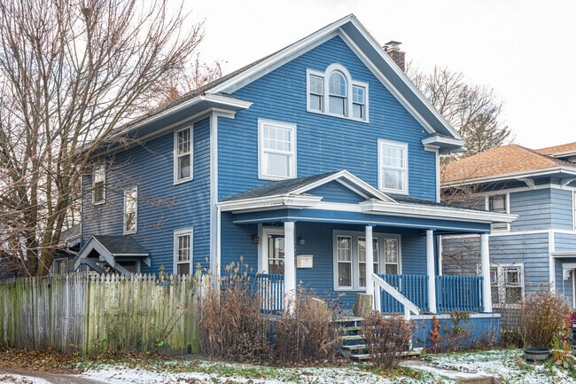 A multi-family Colonial Revival house in Creighton Home.