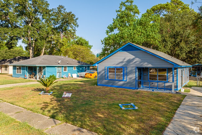 Colorful homes are celebrated in the Mid City North neighborhood.