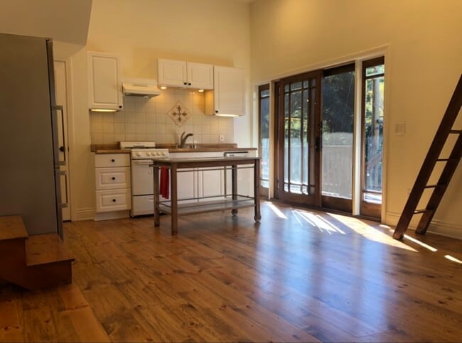 754 Old Topanga Canyon Rd unit studio, Topanga, CA 90290 - photo 2