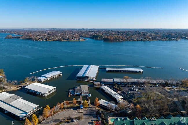 Hermitage residents can store their boats at the large Blue Turtle Bay Marina.