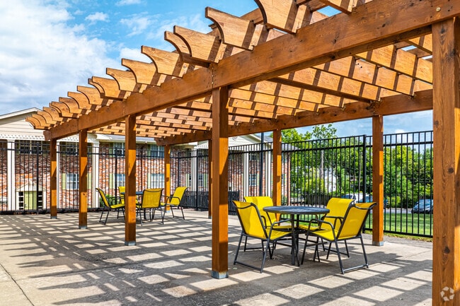 Columbia Crossing, Columbia, MO 65202 - photo 6