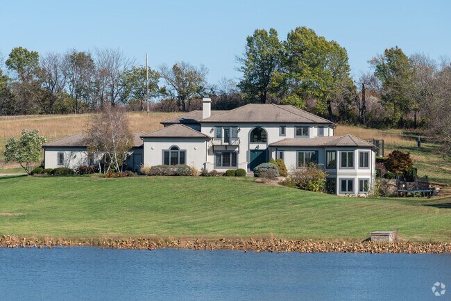 Smithville offers estate level living.