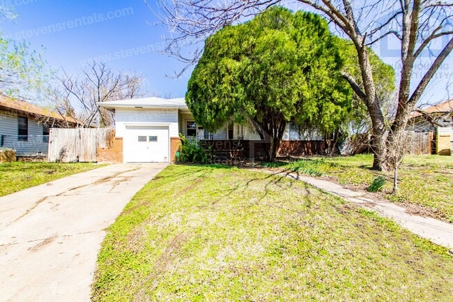 2805 NW 23rd St, Lawton, OK 73505 - photo 3