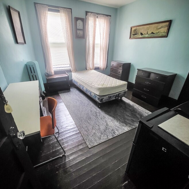 1751-1759-1759 Acushnet Ave unit 104, New Bedford, MA 02746 - photo 1