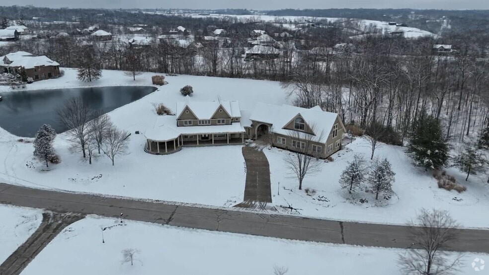 2424 Royal Castle Way, Union, KY 41091 - photo 2