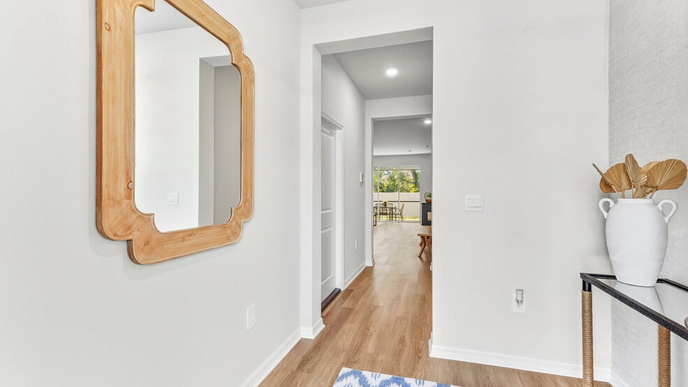 1635 E Bay St, Sarasota, FL 34238 - photo 1