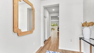 1635 E Bay St, Sarasota, FL 34238