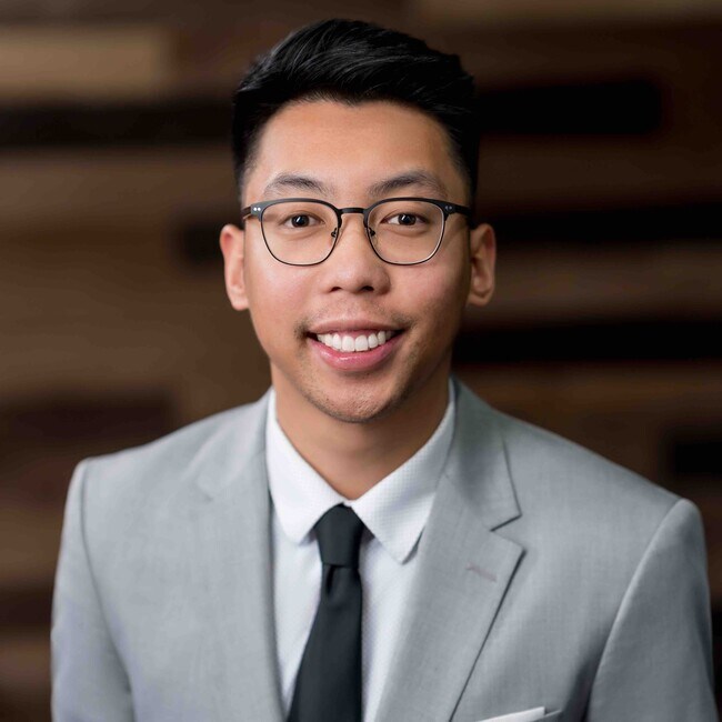 Agent Photo
